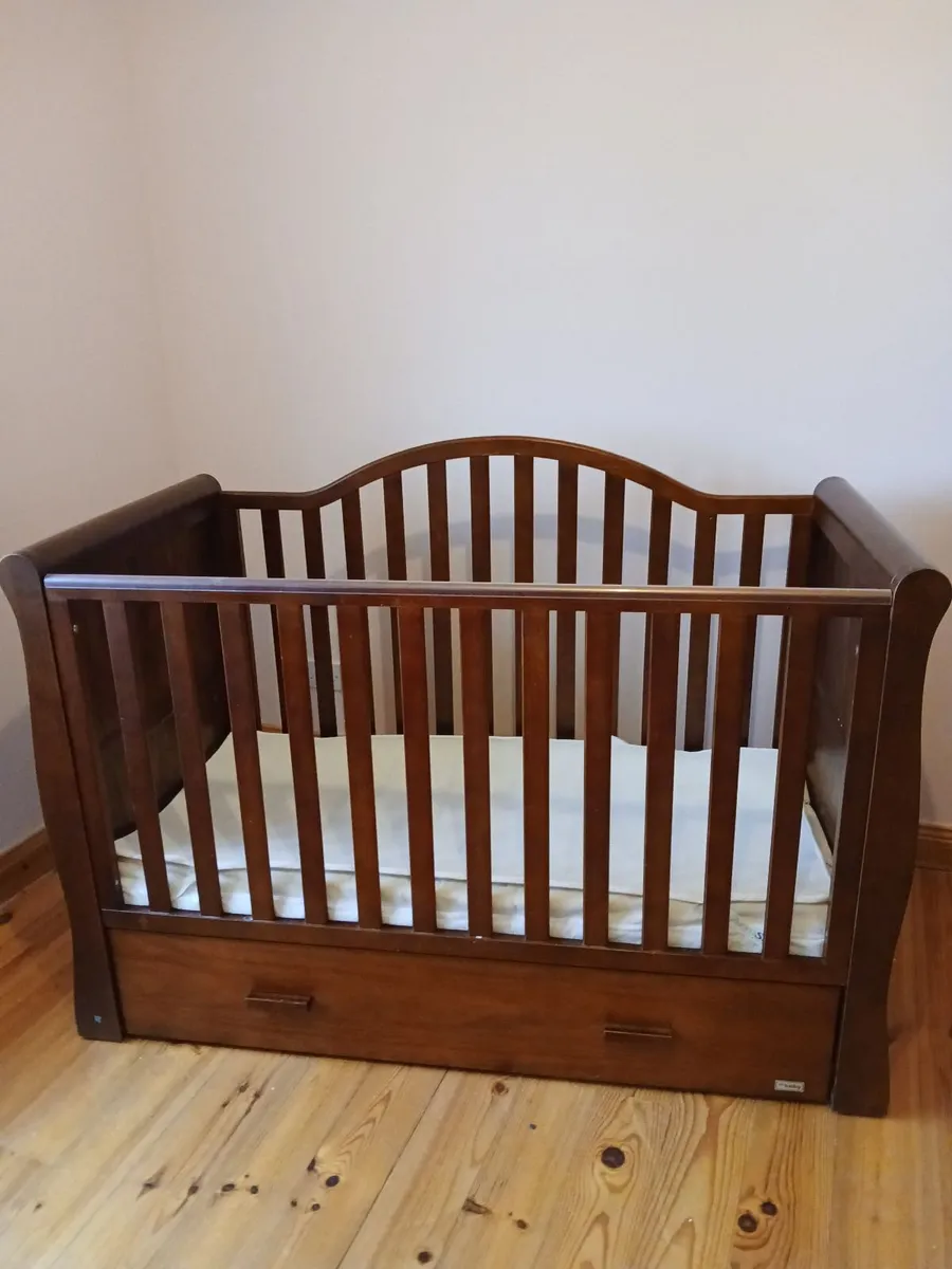 BR Baby Cot Bed with Storage & Mattress - Image 2