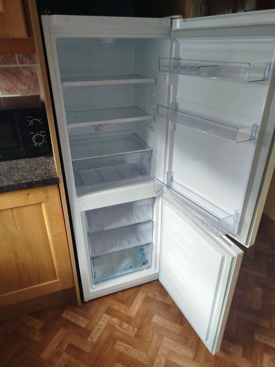 Fridge/freezer - Image 3