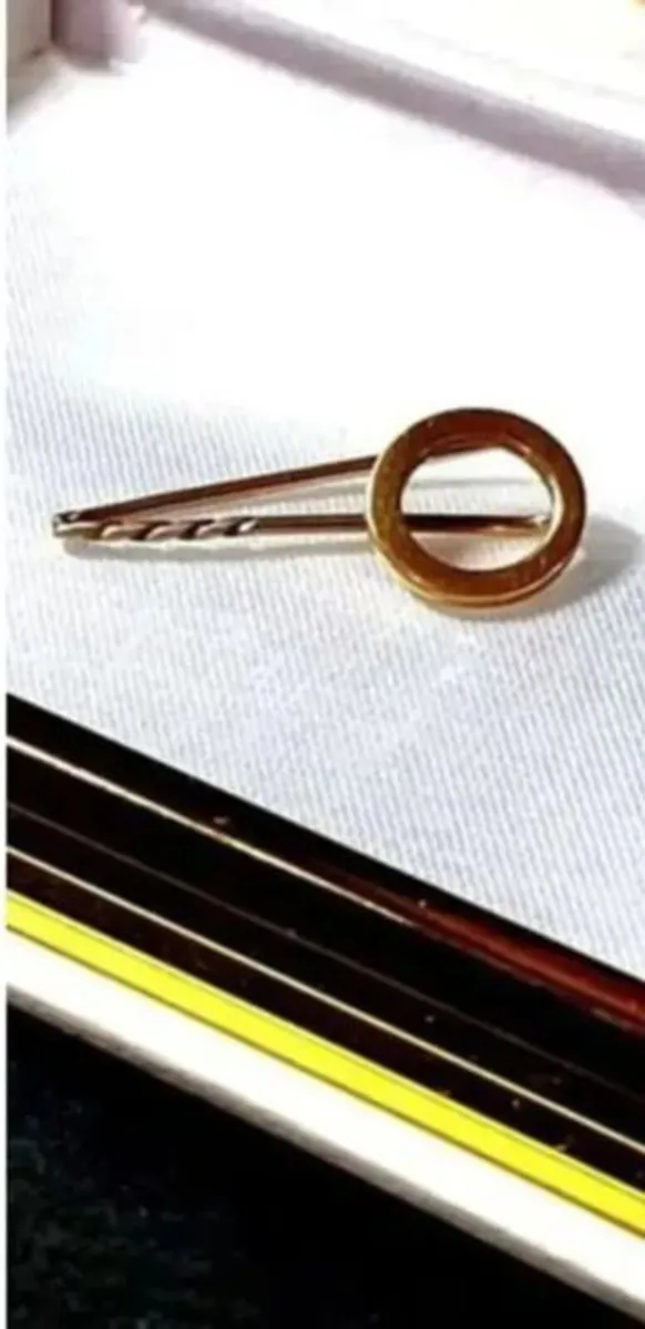 Vintage 9ct Gold Tie Pin - Image 3