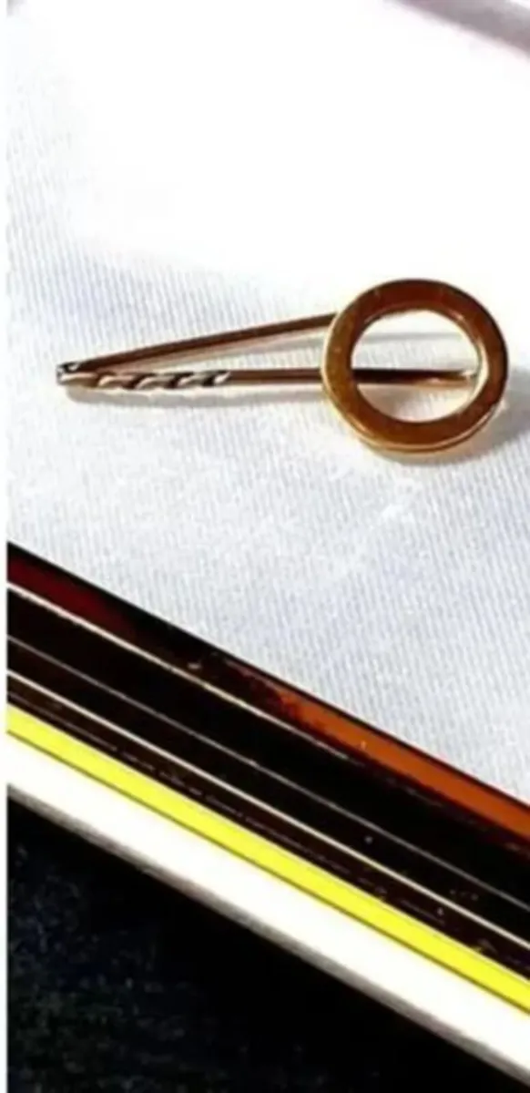 Vintage 9ct Gold Tie Pin - Image 2