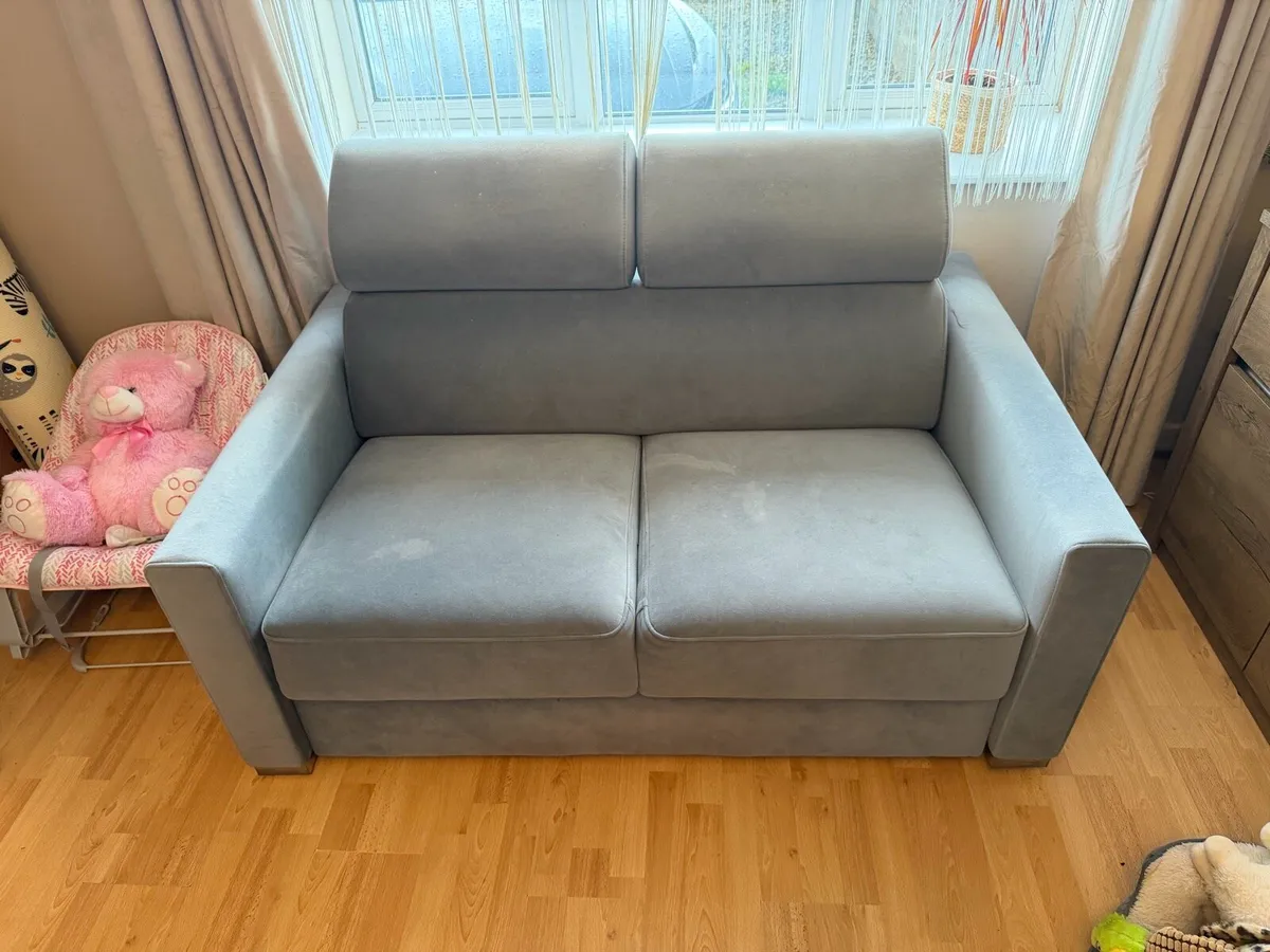 Stunning 3+2 Seater Grey Sofa Set - Image 2