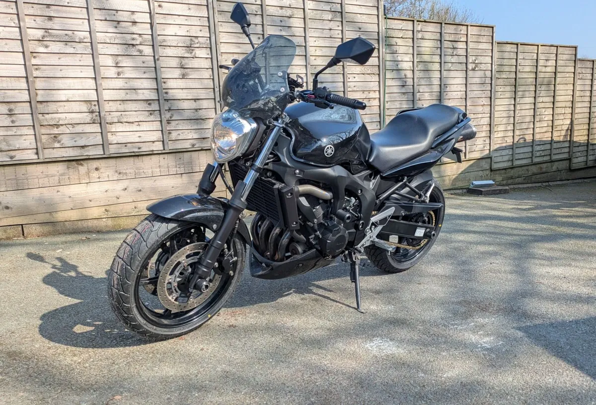 YAMAHA FZ6-N / FZ6 - Image 4