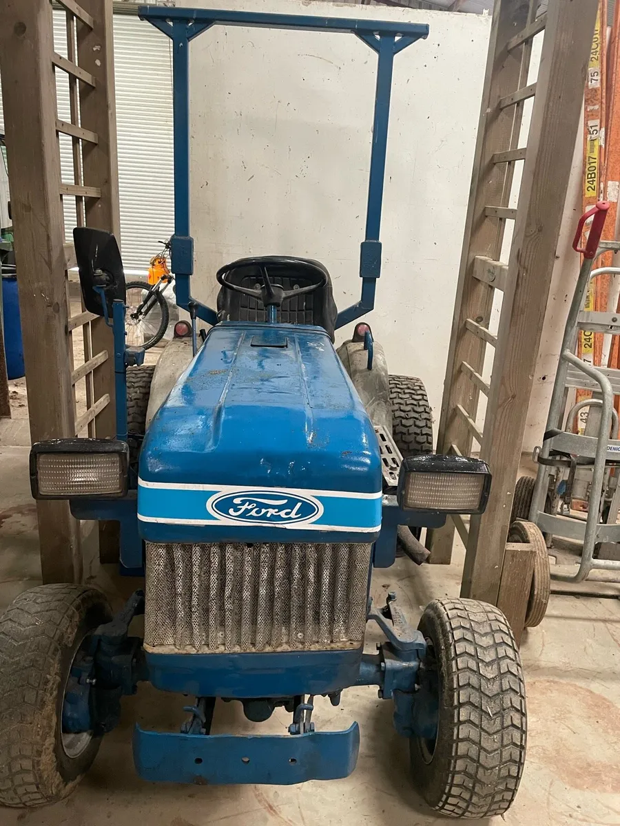 Ford 1210 Tractor - Image 1