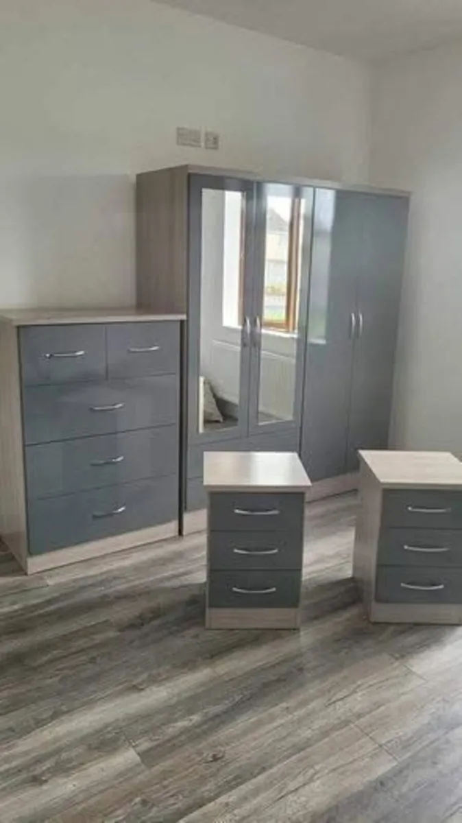 WARDROBES ( FULLY ASSEMBLED ) - Image 3