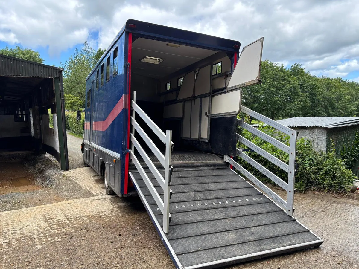 7.5 Tonne MAN lorry - Image 2