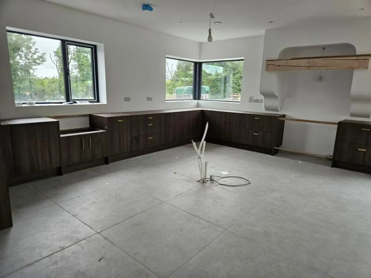 Brushed Concrete Effect Tile - Image 2