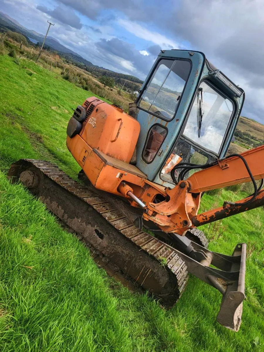 Hitachi ex40 ⁰ - Image 2