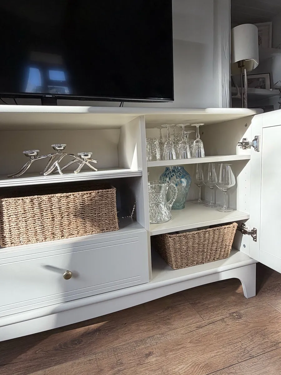 Sideboard / tv table / unit - Image 3