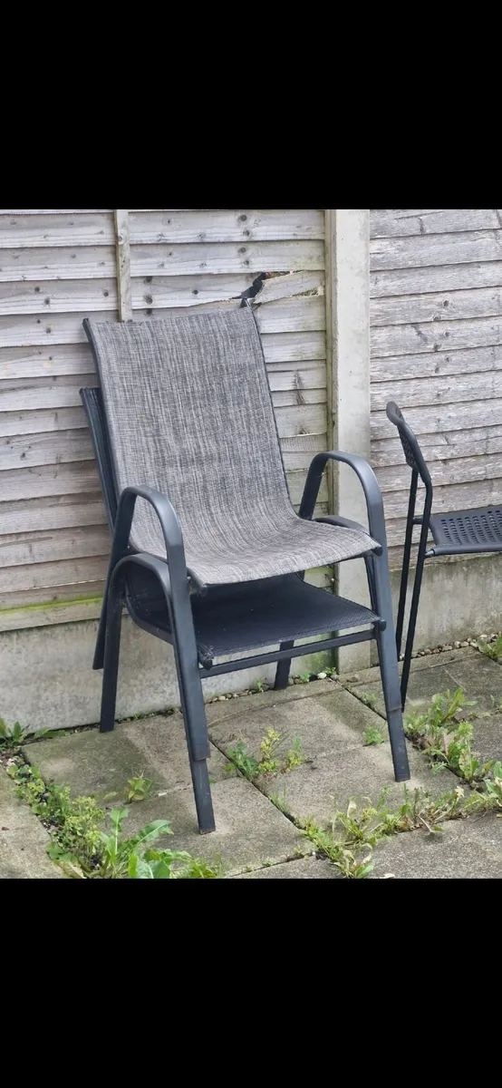 Table and 5 chairs - Image 3