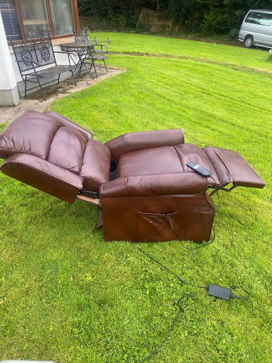 Electric Riser Recliner Mobility Chair - Image 3