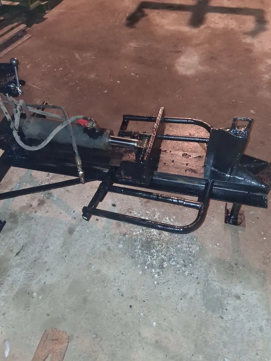 Log splitter - Image 2