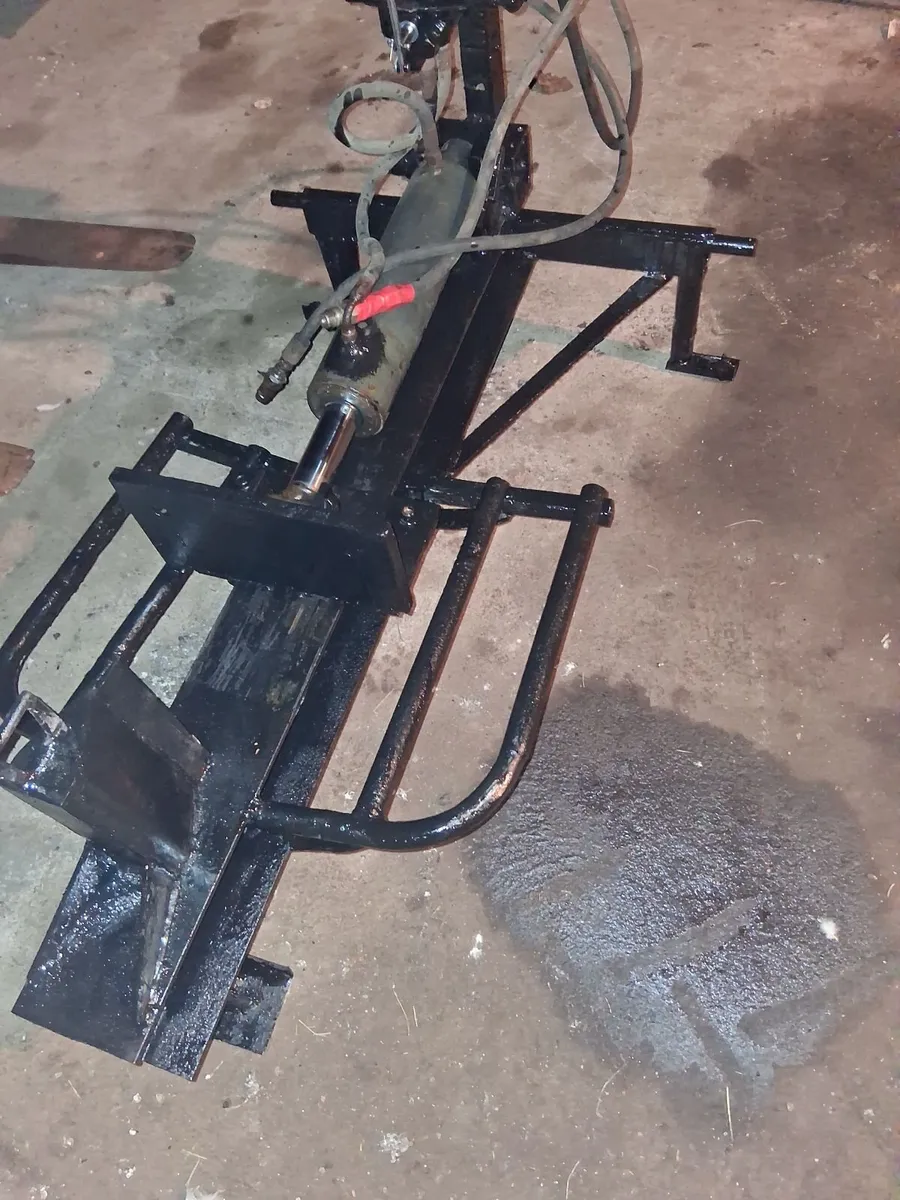 Log splitter - Image 4