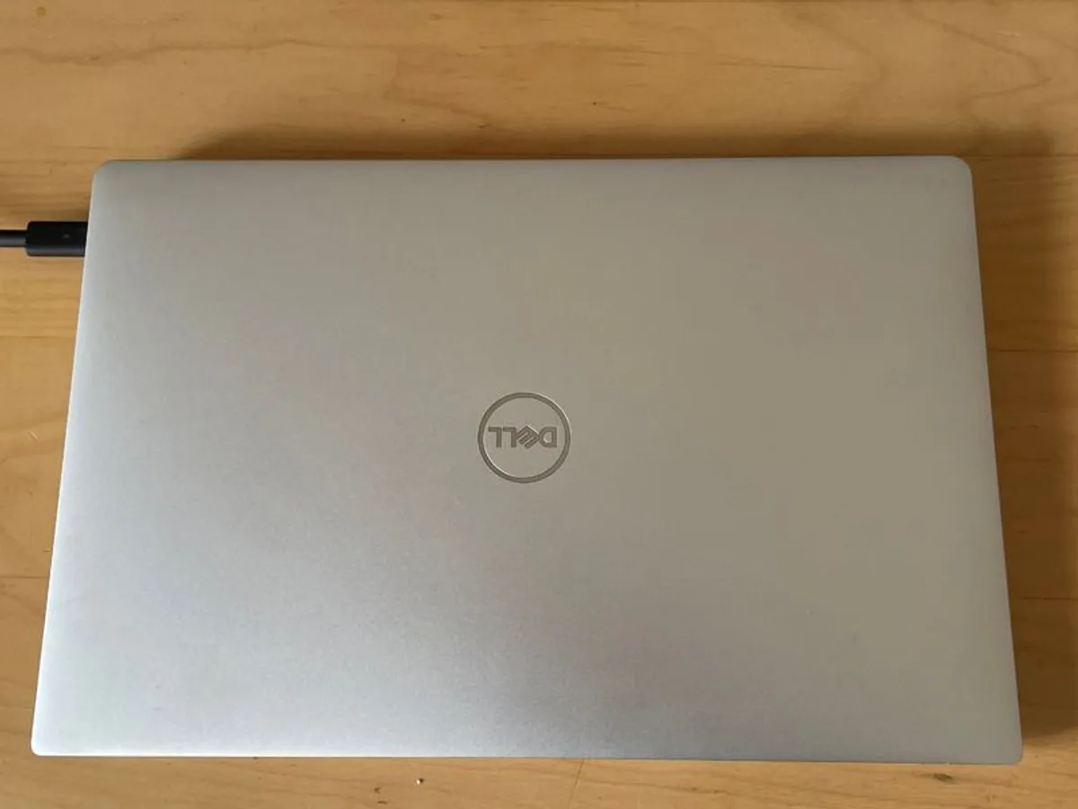 Dell XPS 13 7390 - Image 2