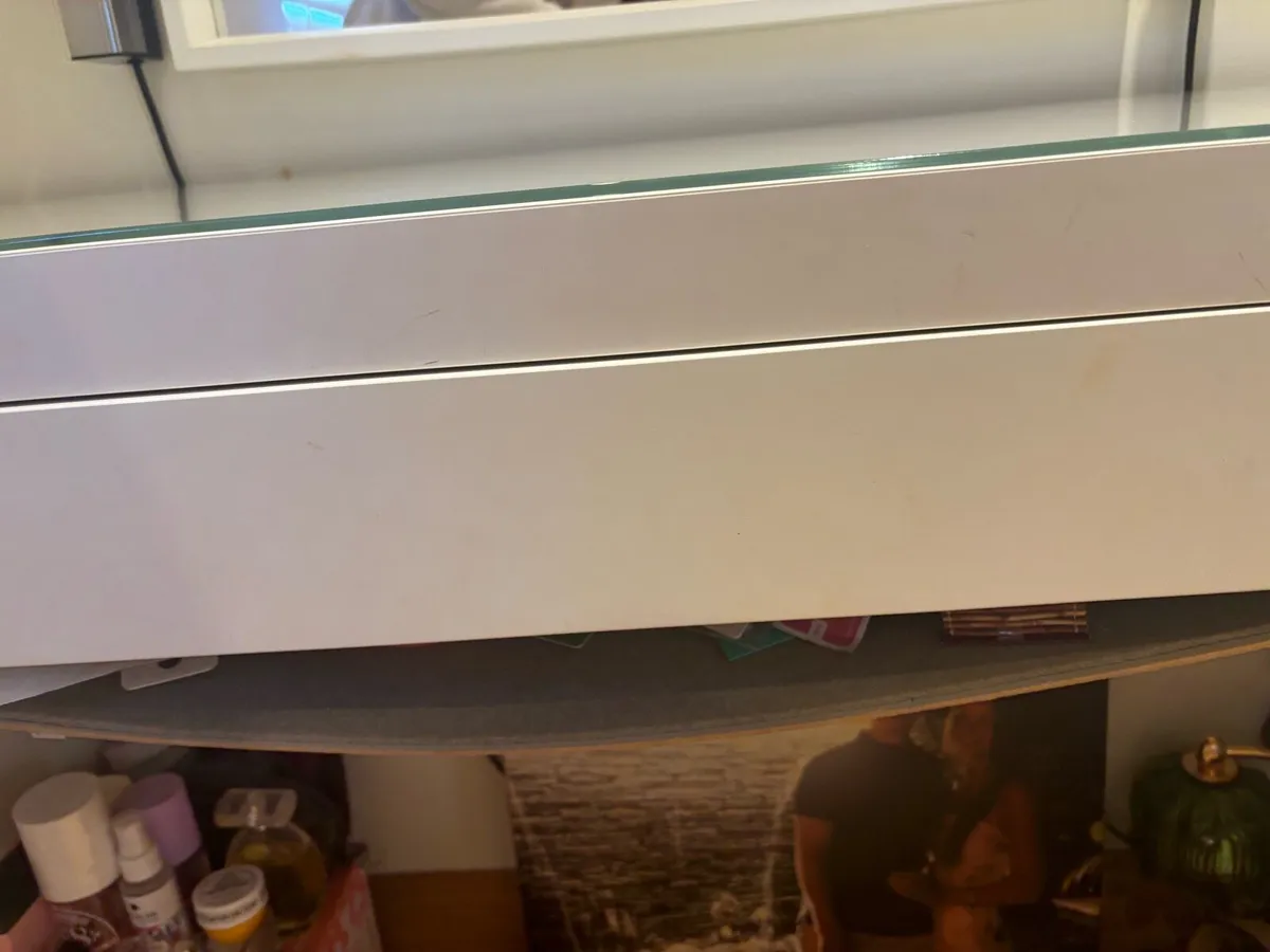 Desk - Image 3