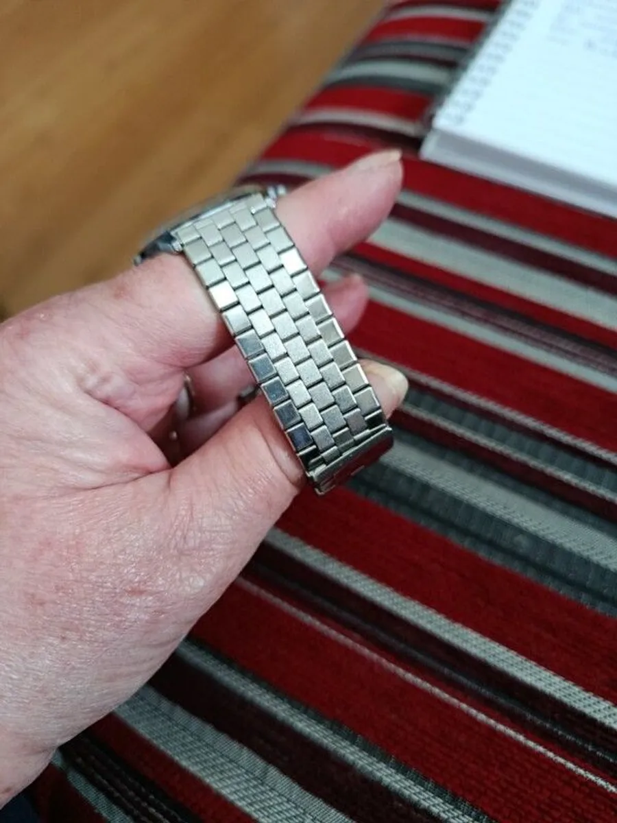 vintage Oriosa watch - Image 4