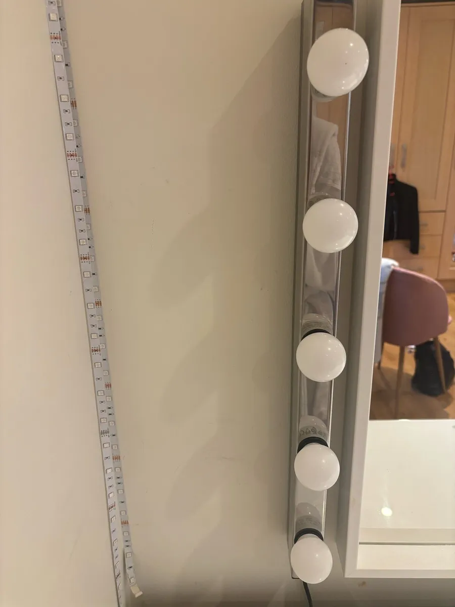LED Lights & Mirror - Image 3