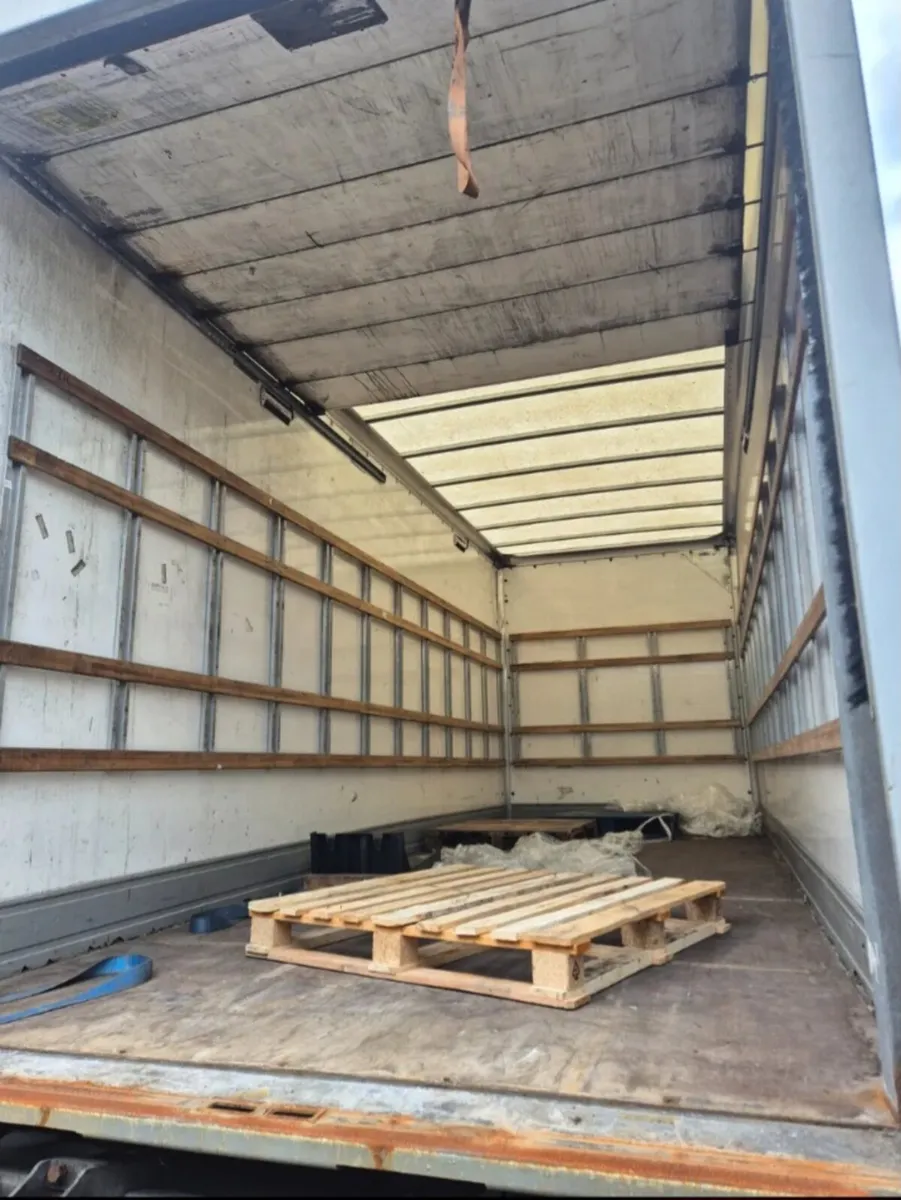 Anyone got any 20 foot box bodys - Image 4