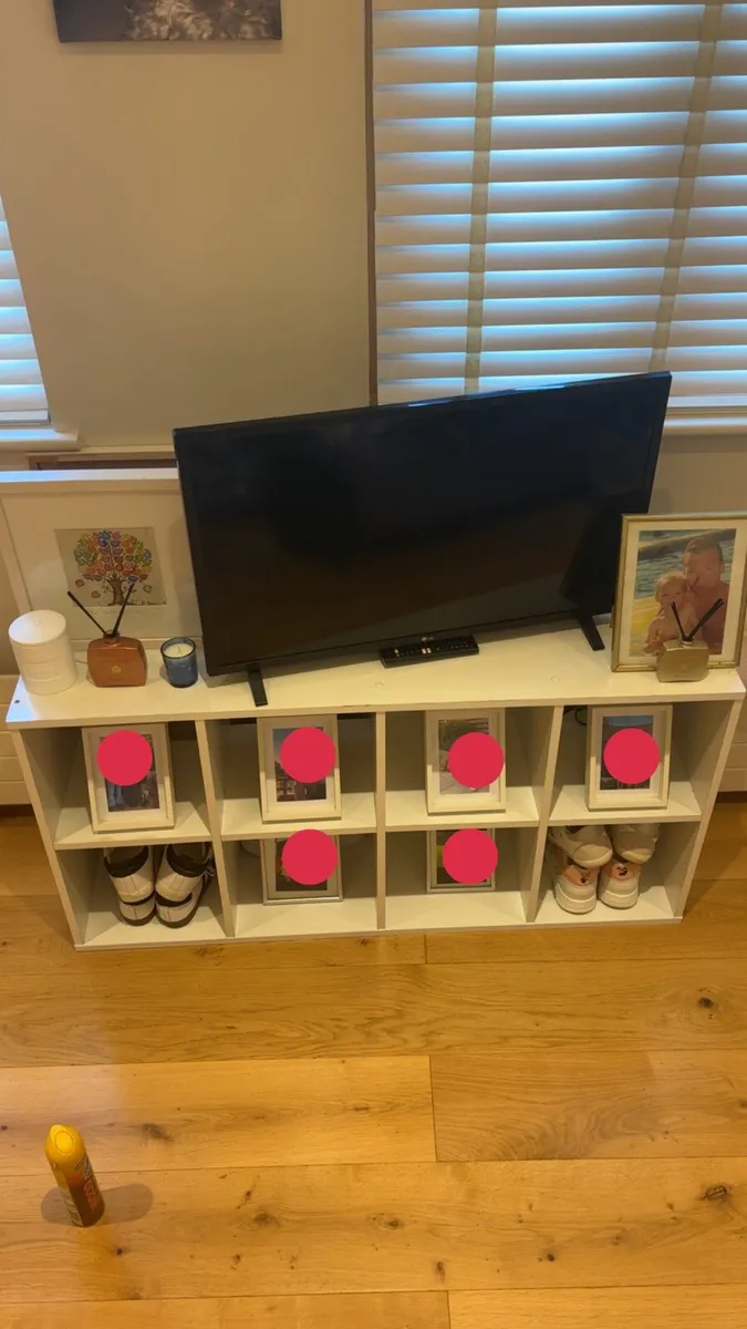 TV Unit - Image 1