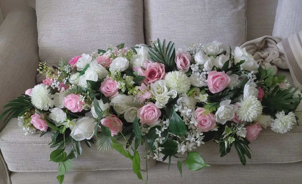 Floral display - Image 3