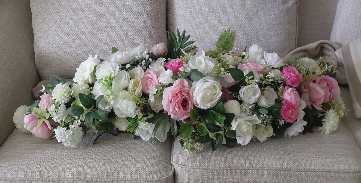 Floral display - Image 1