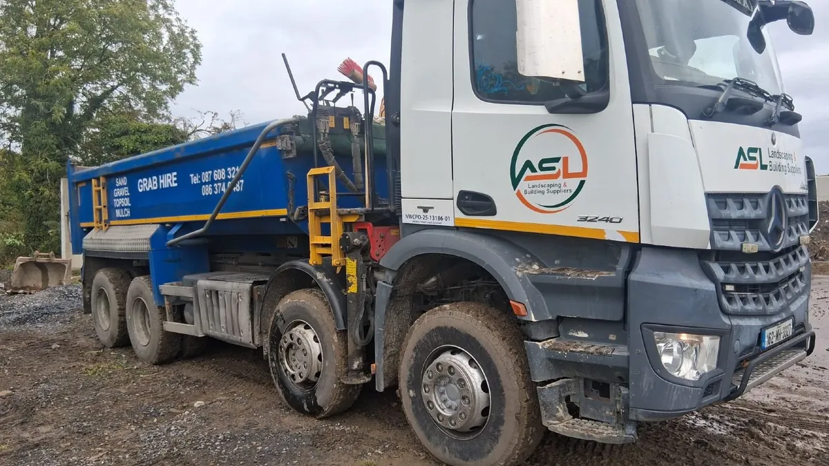 Mercedes-Benz Arocs 2016 - Image 2