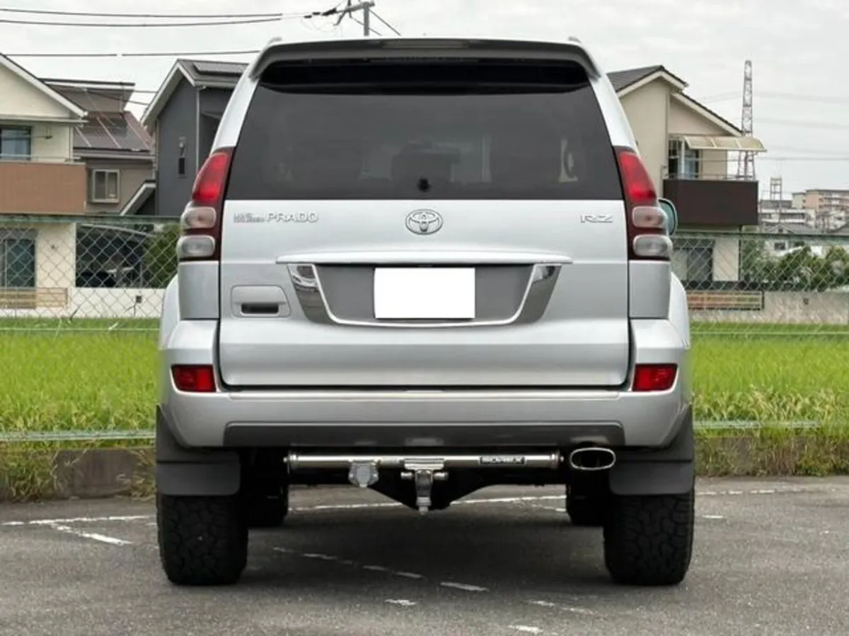 Toyota Landcruiser SWB 3.0 Diesel 2 Seats Auto - Image 4