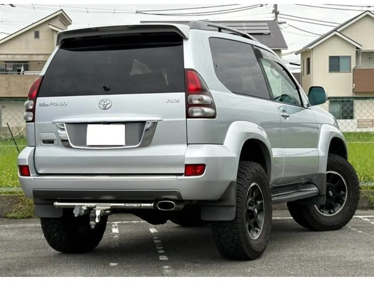 Toyota Landcruiser SWB 3.0 Diesel 2 Seats Auto - Image 3