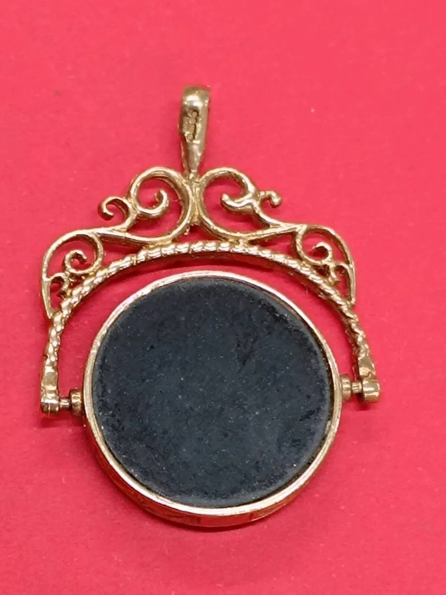 9k Gold Vintage Fob Pendant Incrusted Horse - Image 3
