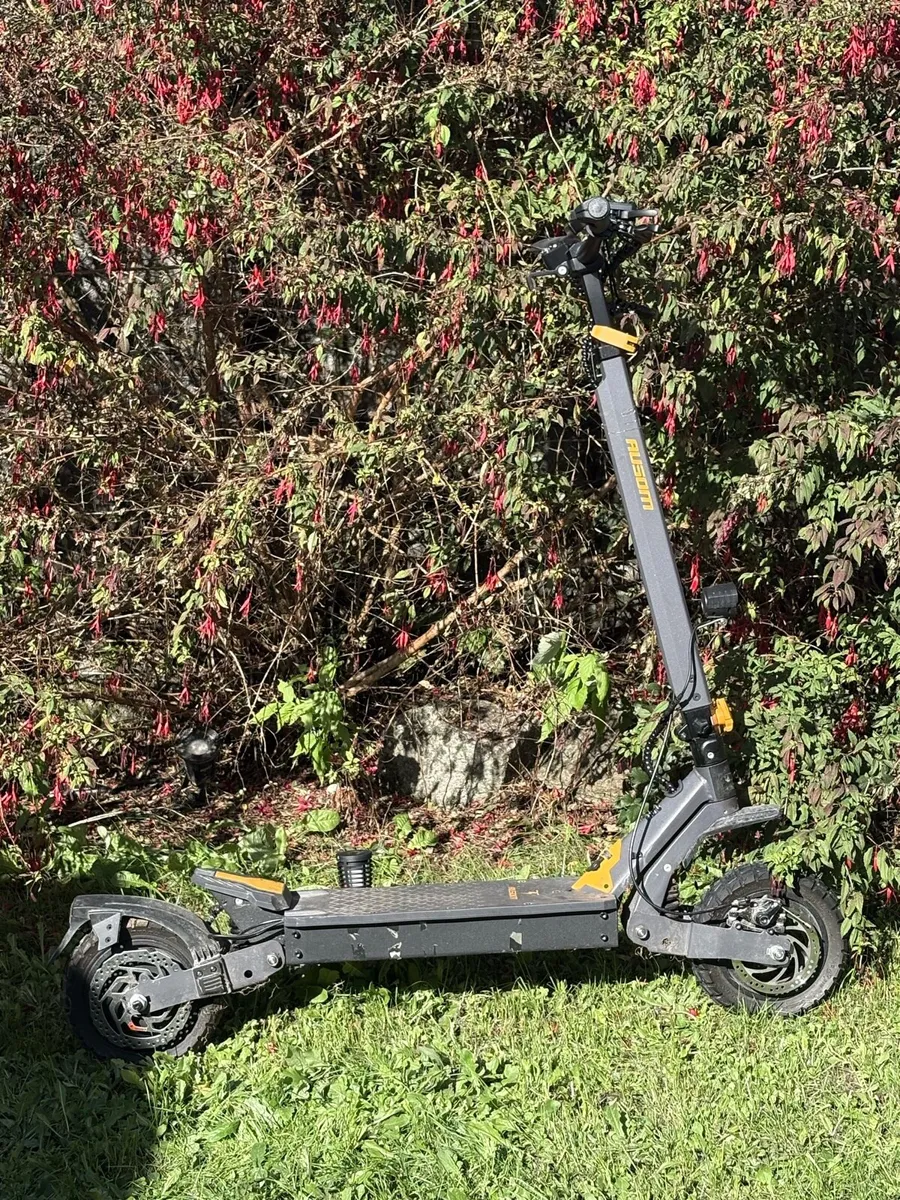E scooter - Image 1