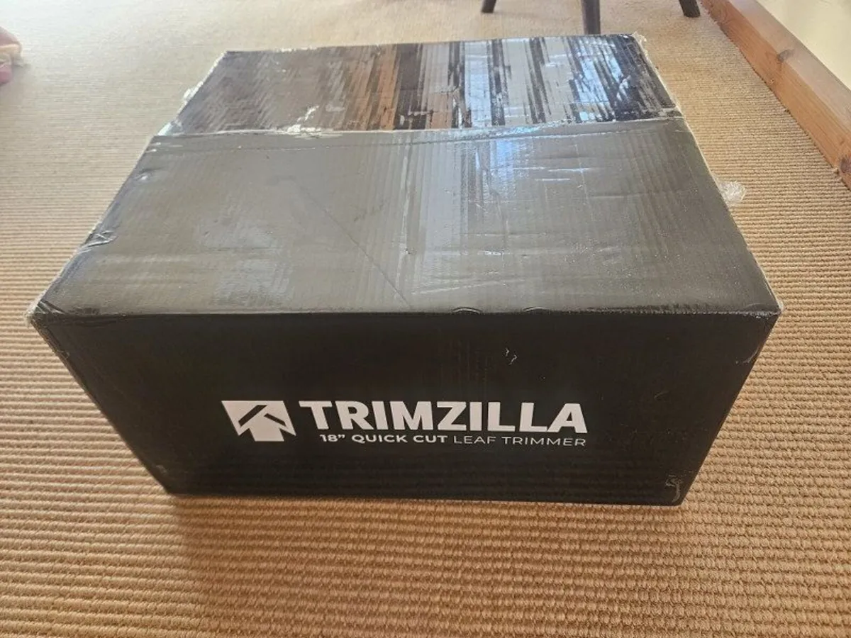 Trimzilla Quick Cut Leaf Trimmer 18" - Image 2