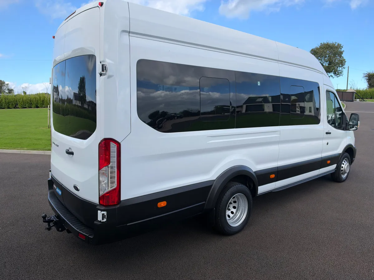 232 Ford Transit Trend 17Seater - Image 3