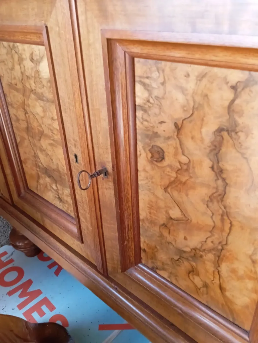 Antique burr walnut cabinet. - Image 4