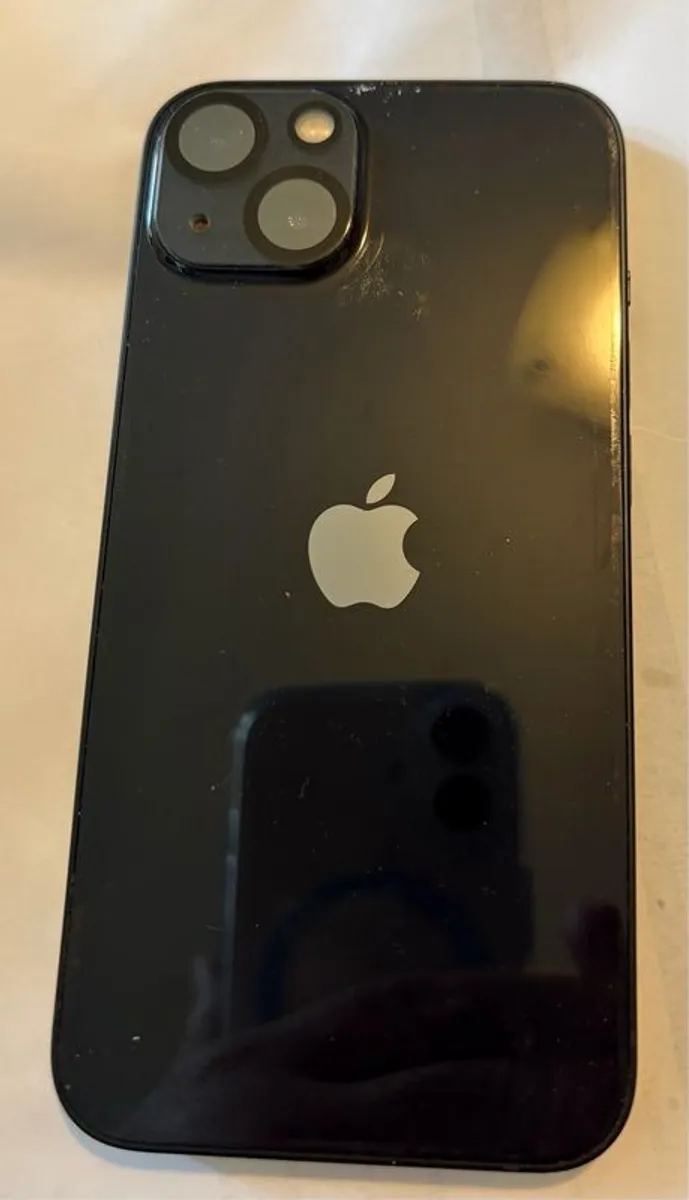 iPhone 13 - Image 2