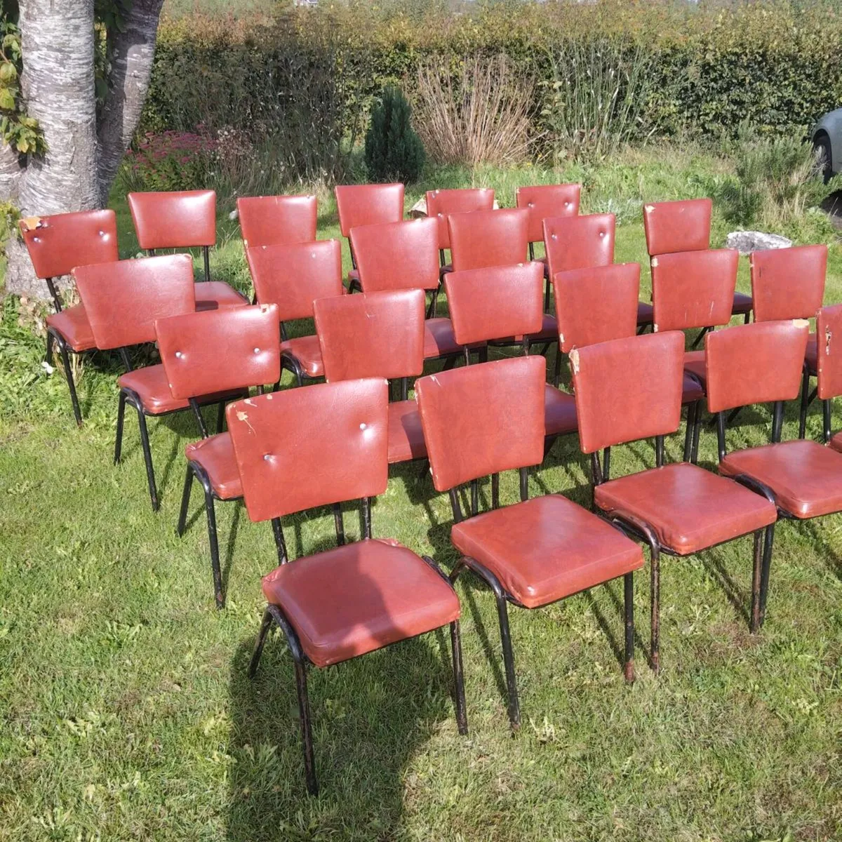 24 metal framed cbairs - Image 2