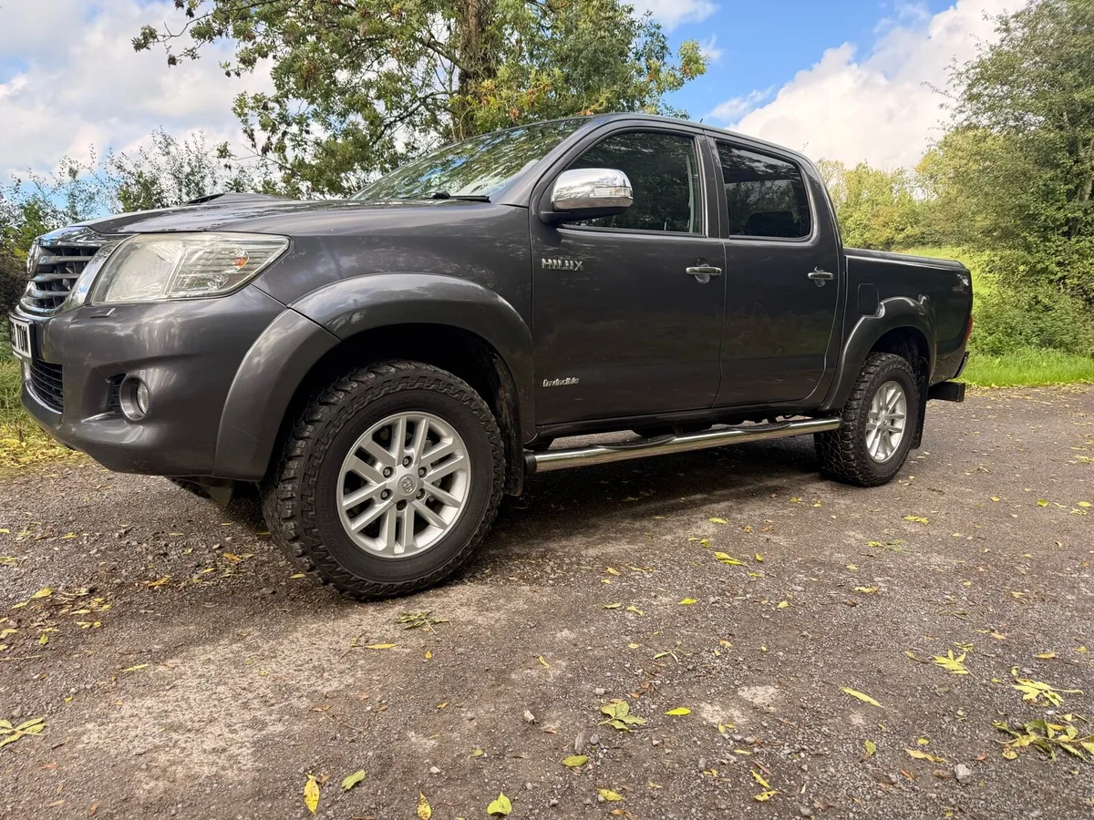 TOYOTA HILUX INVINCIBLE 2016 - Image 2