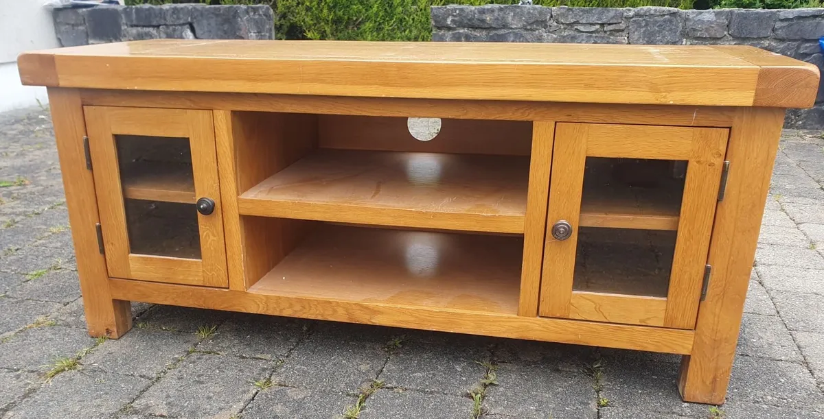 €80 - Sturdy Solid Oak Wood TV Stand / Media Unit - Image 2