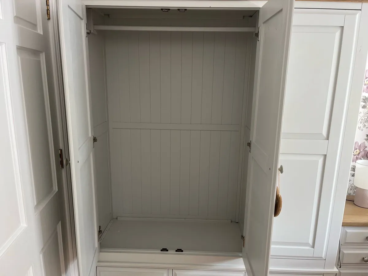 Wardrobes - Image 2