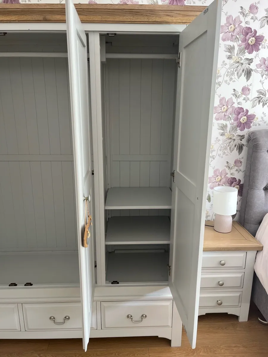 Wardrobes - Image 3