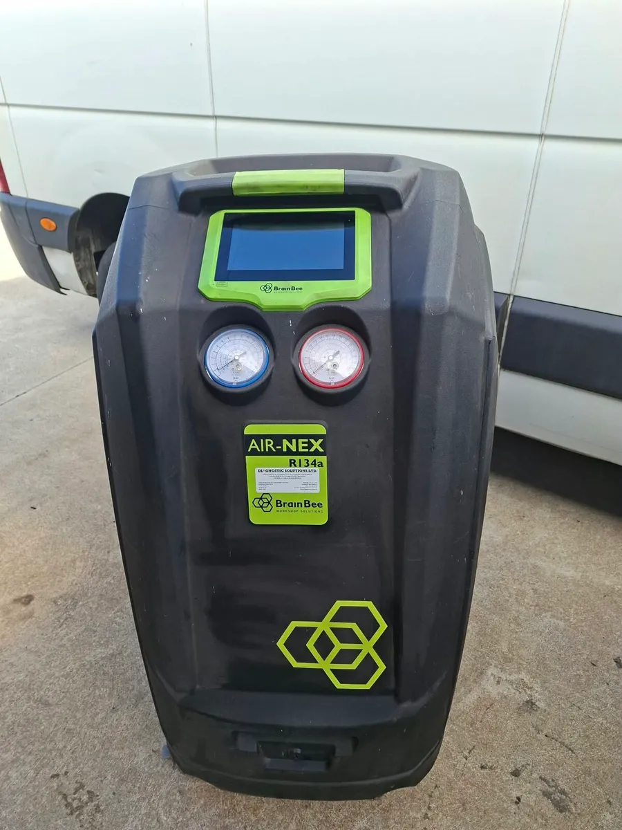 2 x Air Conditioning Machines (old & new gas) - Image 2
