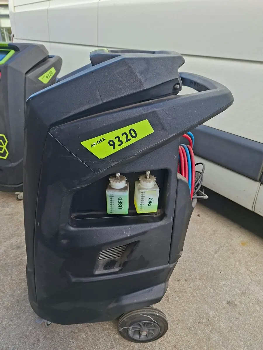 2 x Air Conditioning Machines (old & new gas) - Image 3