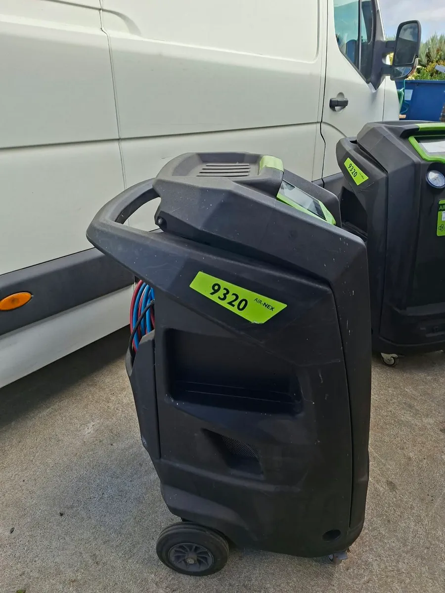 2 x Air Conditioning Machines (old & new gas) - Image 4