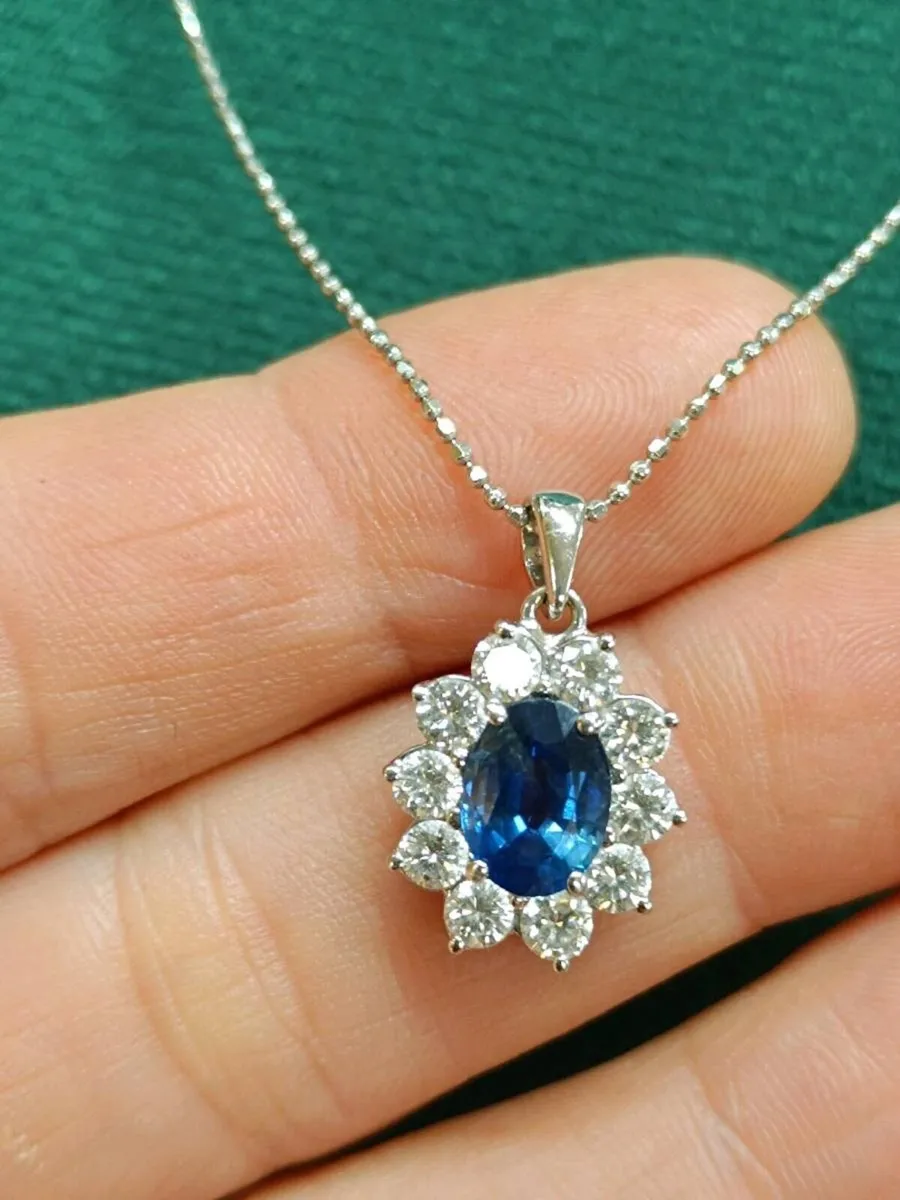 18k White Gold Sapphire & Diamond Daisy Necklace - Image 2