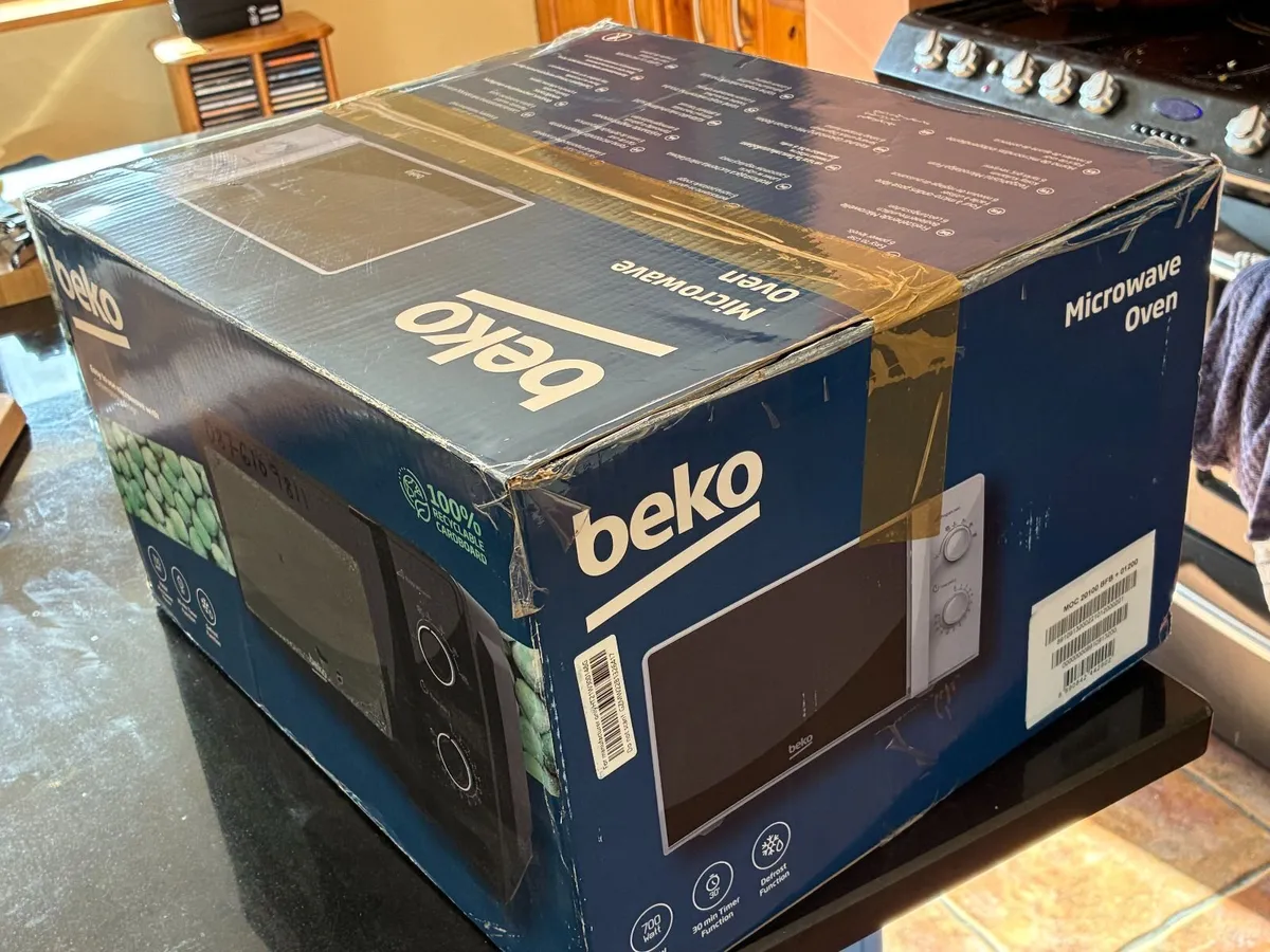 microwave 700W Beko MOC 201 BFB - Image 2