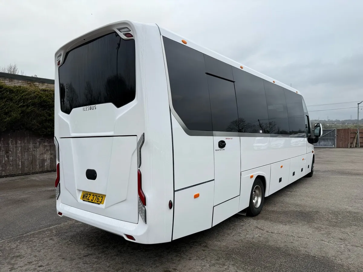 Ilesbus Glance 33 seater - Image 4