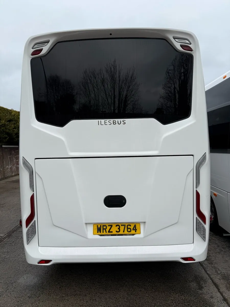 Ilesbus Glance 33 seater - Image 2