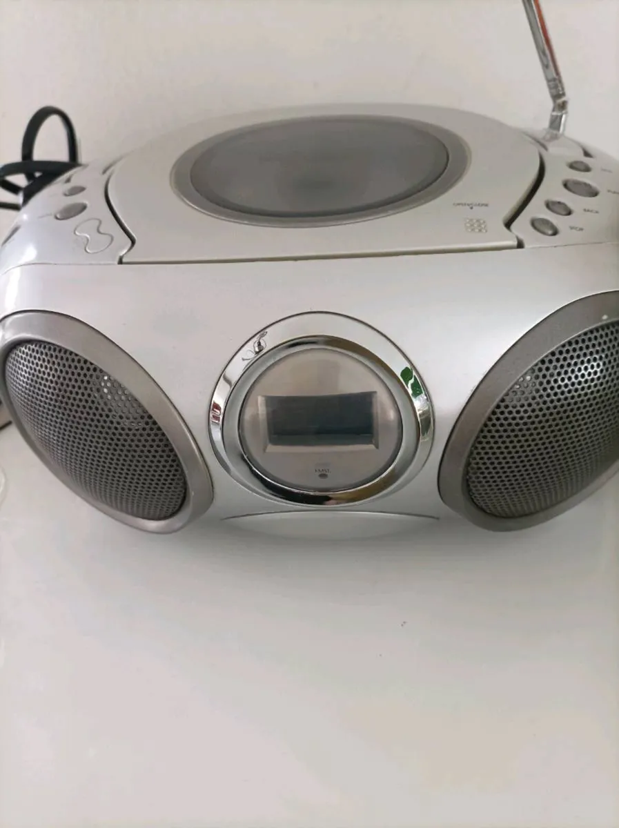 Radio/CD Player Boombox