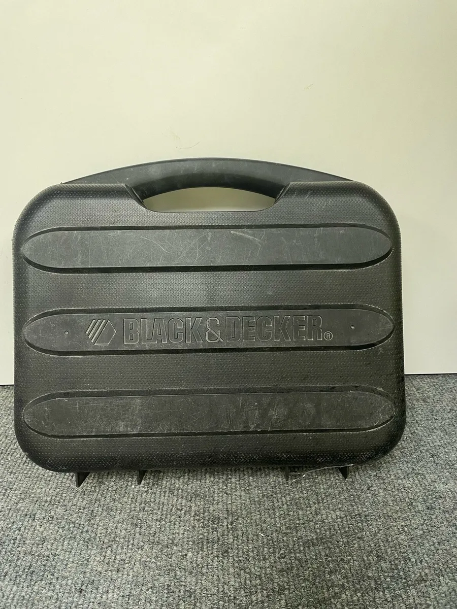 Black & Dekker SandStorm Sander - Corded - Case - Image 4
