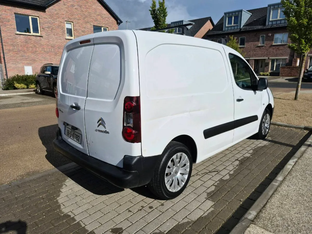 🚐 2019 CITROËN BERLINGO DIESEL 3 SEATER – NEW DOE - Image 3