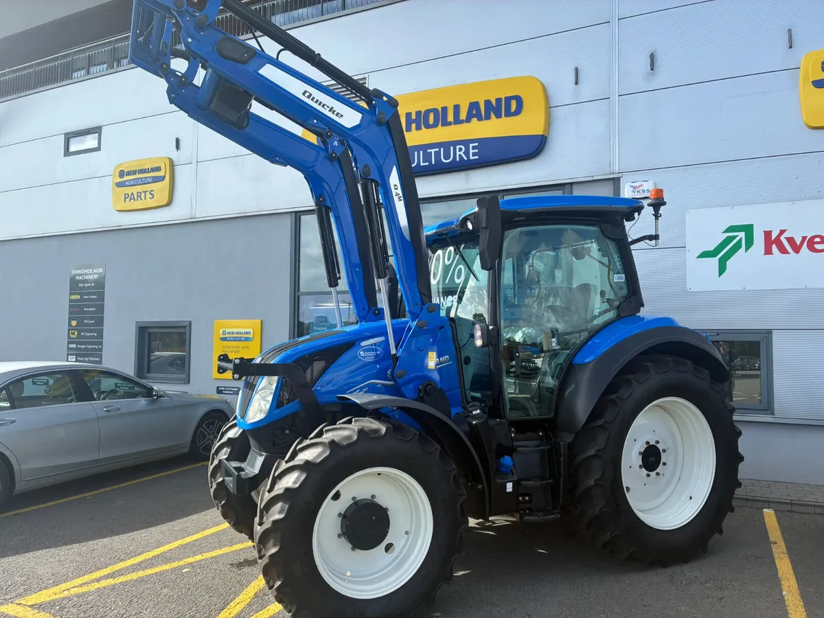 Ex Demo New Holland T5.120 DynamicCommand - Image 1