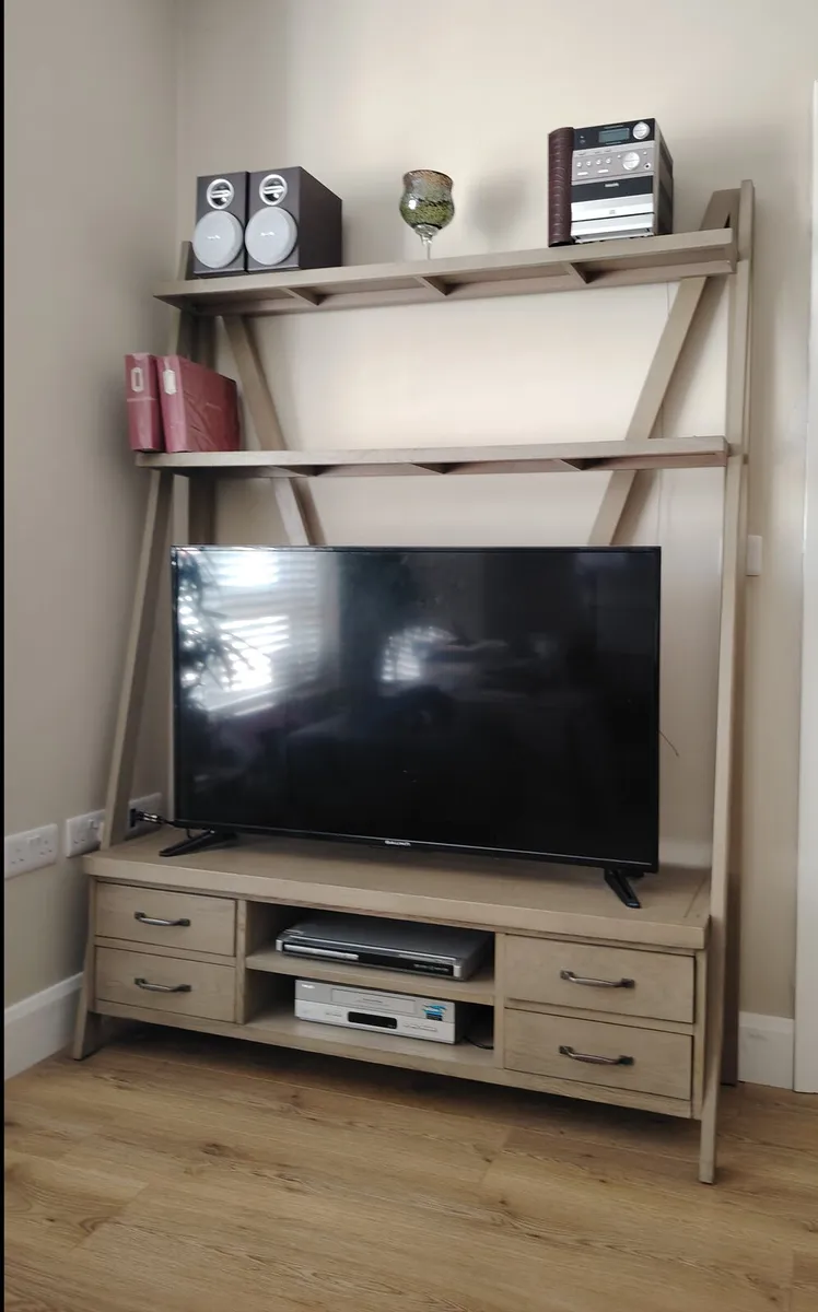 Tv unit - Image 1